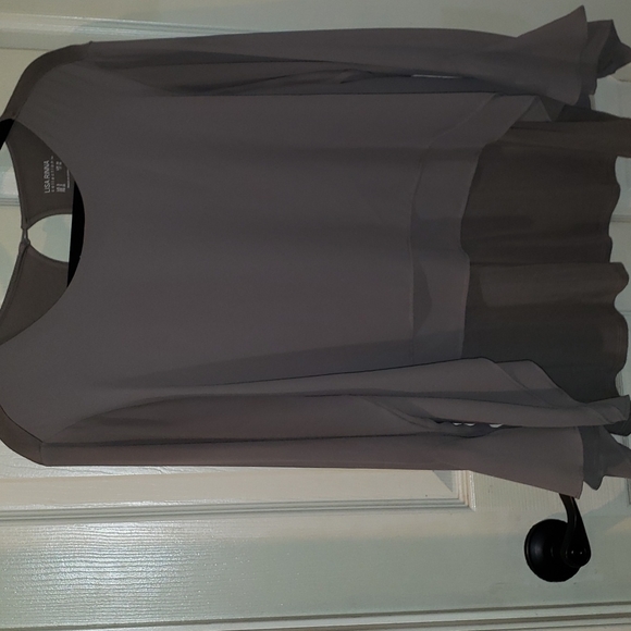 Lisa Rinna blouse - Picture 5 of 6